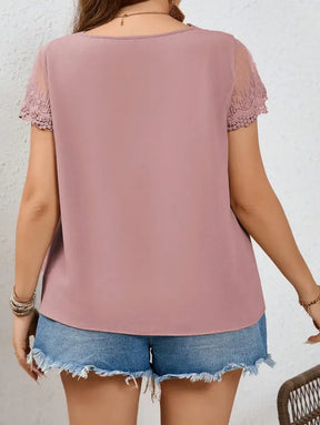 Blusa Casual Com Decote Em V E Acabamento Delicado Efigenia. Plus Size Plus Size