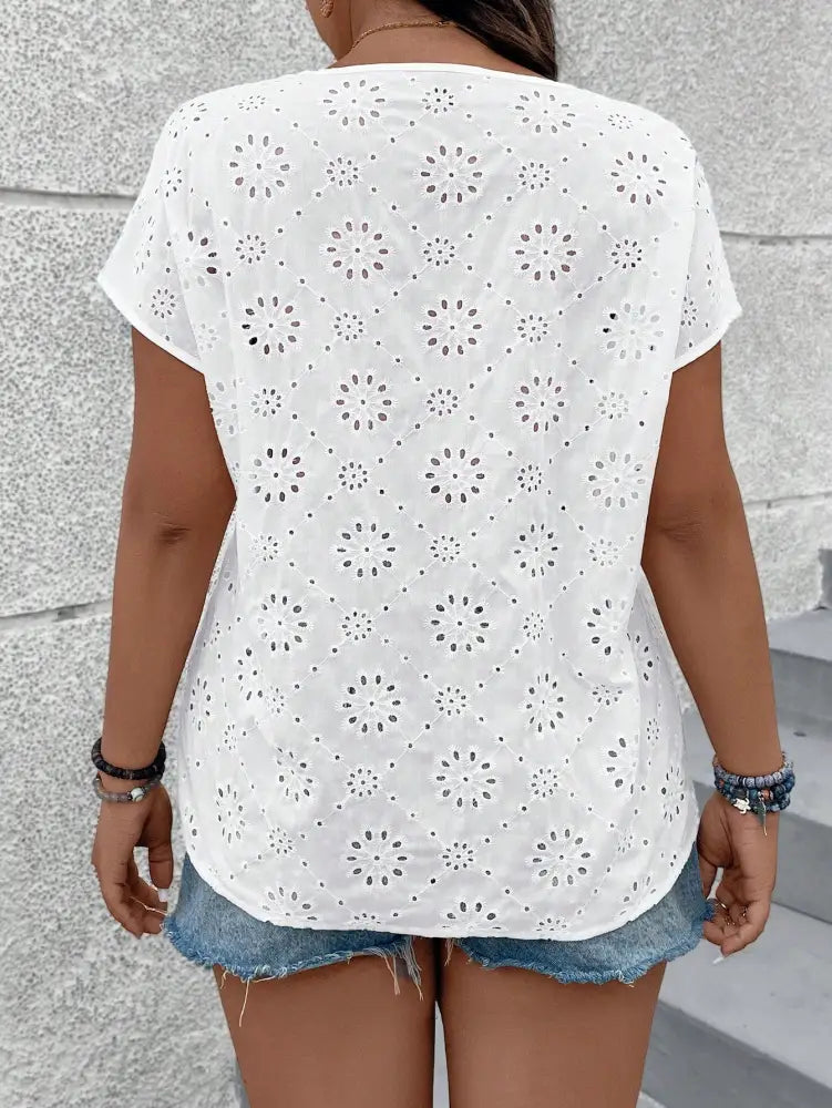 Blusa Casual Com Decote Em V E Mangas Curtas Estilo Soltinho Nathalia. Plus Size Plus Size