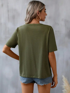 Blusa Casual Com Detalhes Delicados E Tecido Leve Taylor Camiseta Feminina