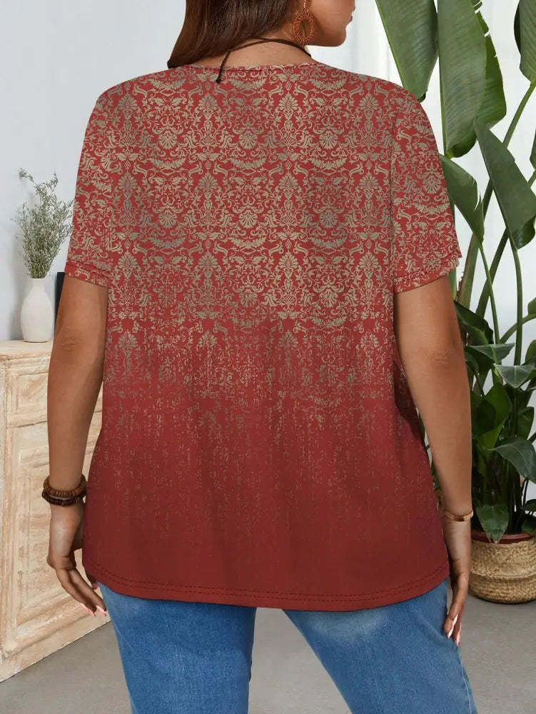 Blusa Casual Com Estampa Barroca Delicada Grisbel. Plus Size T-Shirts