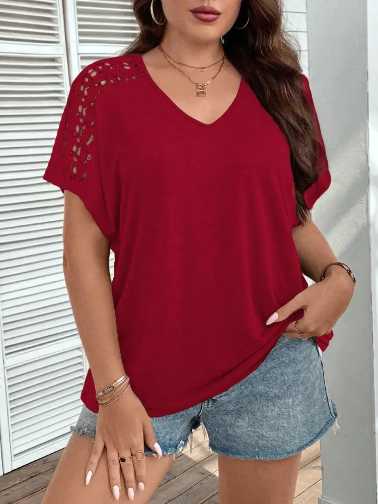 Blusa Casual Com Mangas Vazadas Em Crochê E Decote V Luana. Plus Size Vermelho / Gg (42-46) T-Shirts