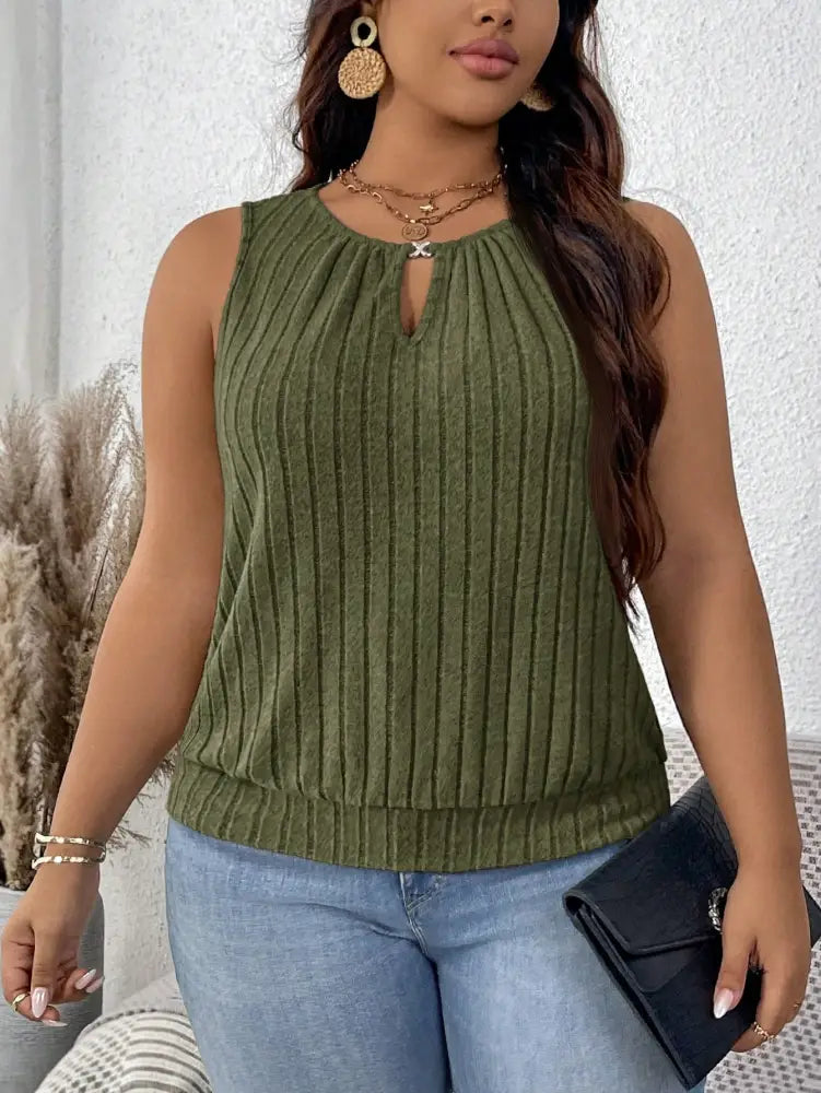 Blusa Casual Feminina De Malha Canelada Com Detalhe Vazado Layla. Plus Size Verde Oliva / Gg