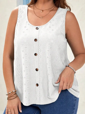 Blusa Elegante Com Bordado Vazado E Botões Frontais Tainara. Plus Size Tank Tops & Camis