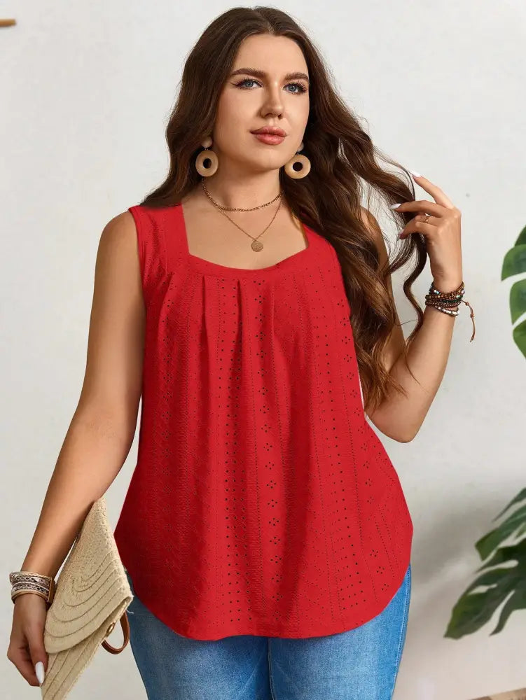 Blusa Elegante Com Bordado Vazado E Decote Quadrado Gilma. Plus Size Tank Tops & Camis