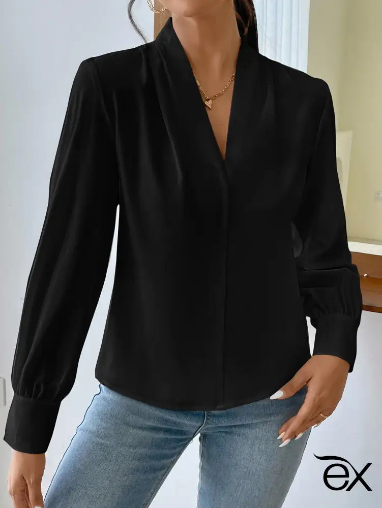 Blusa Elegante Com Design Sofisticado E Mangas Ajustadas Valdirene Preto / Pp (34-36) Camisa