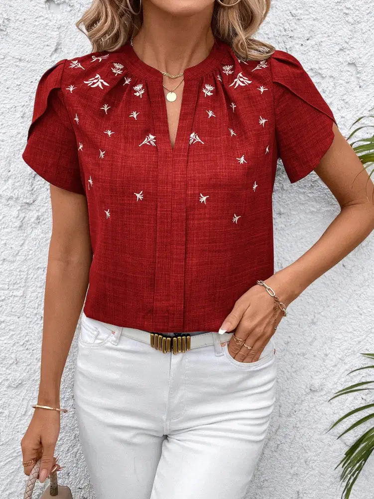 Blusa Elegante Com Detalhes Bordados E Decote Discreto Lexi Vermelho / P (36-38) Camisa Feminina