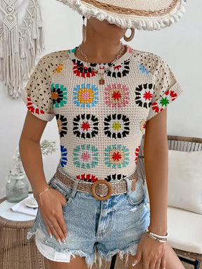 Blusa Estilosa Com Detalhes Artesanais E Manga Dobrada Cleo Camiseta Feminina