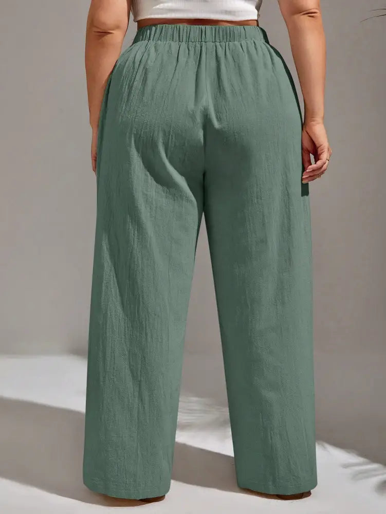 Calça Feminina De Perna Reta Com Botão Zina. Plus Size Calças