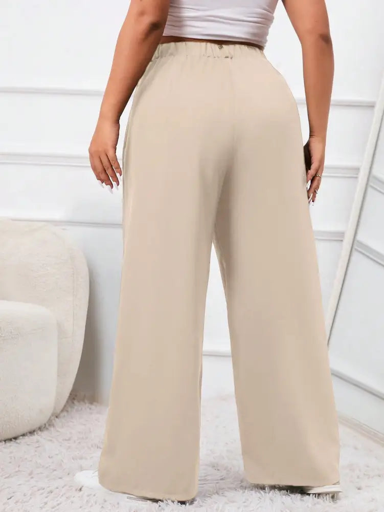 Calça Feminina De Perna Reta Com Cintura Natural E Detalhes Dobrado Alisson. Plus Size Calças