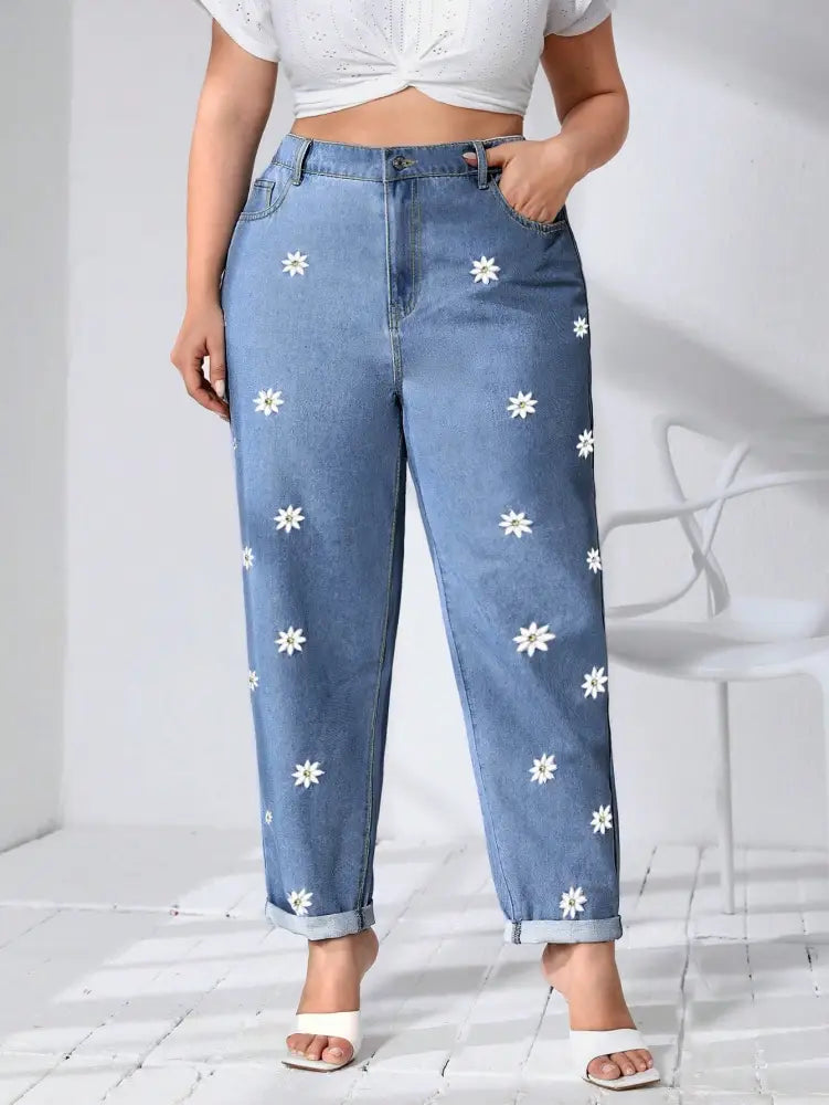 Calça Jeans Afilada Com Bordado Floral E Cintura Alta Nazareth. Plus Size Azul / Gg (42-46)