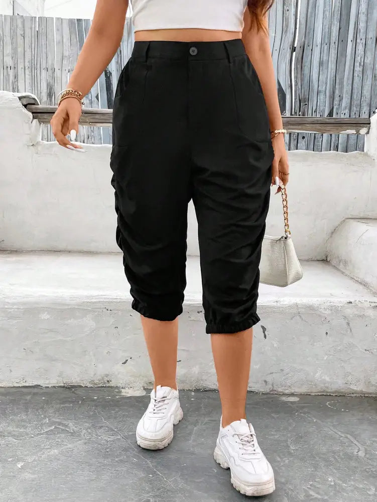 Calça Jogger Cropped Com Bolsos E Detalhe Enrugado Helene. Plus Size Calças