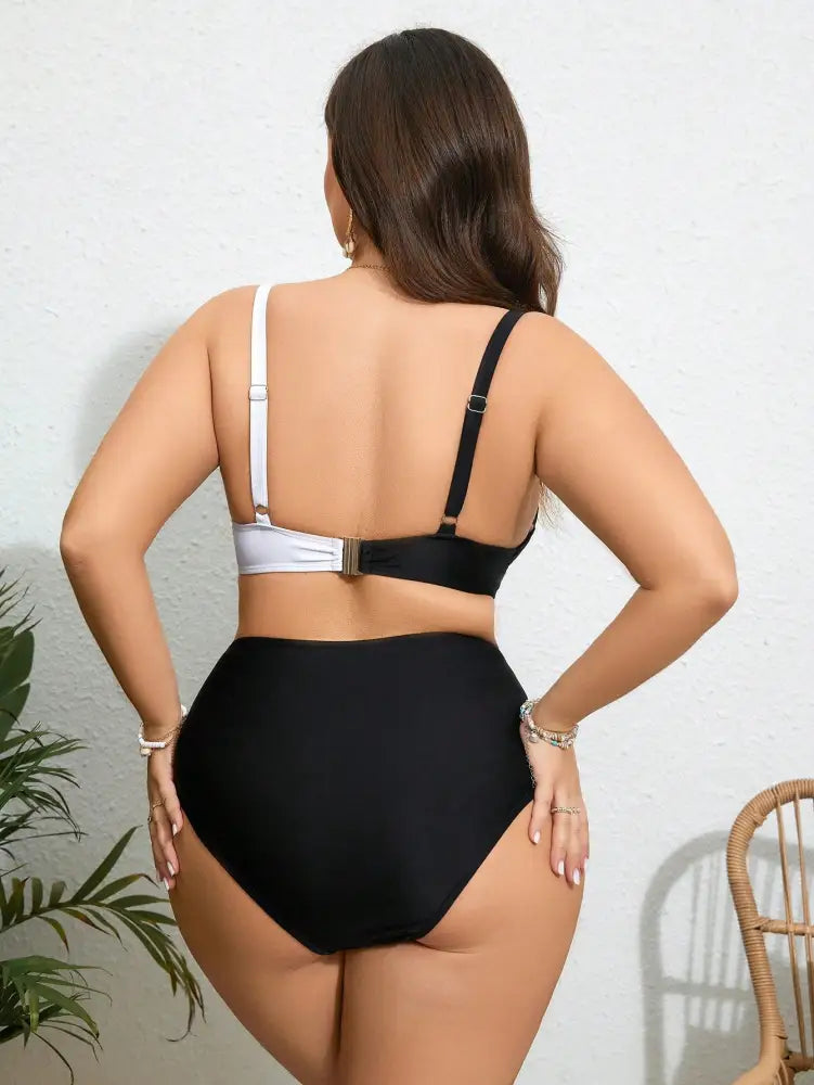 Conjunto Biquini Com Estampa Contrastante E Cruzada Para Verão Lacey. Plus Size De Biquíni