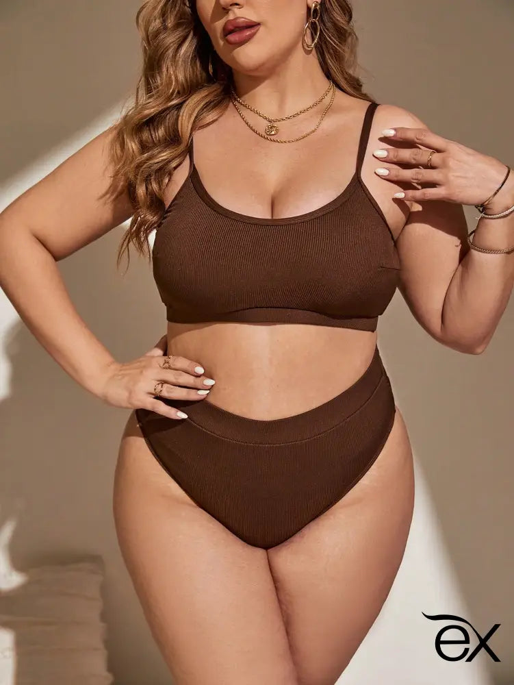 Conjunto de Bikini de Malha Canelada com Cintura Alta, Veronica. Plus Size