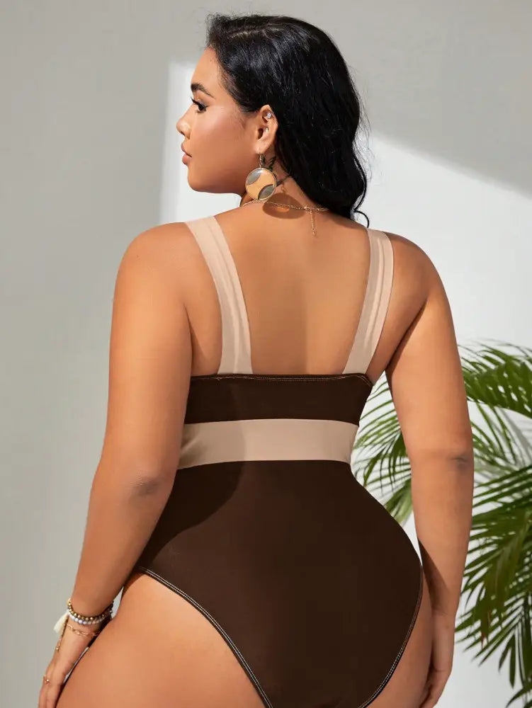 Maiô Bicolor Com Decote Transpassado Elegante Alice. Plus Size Uma Peça