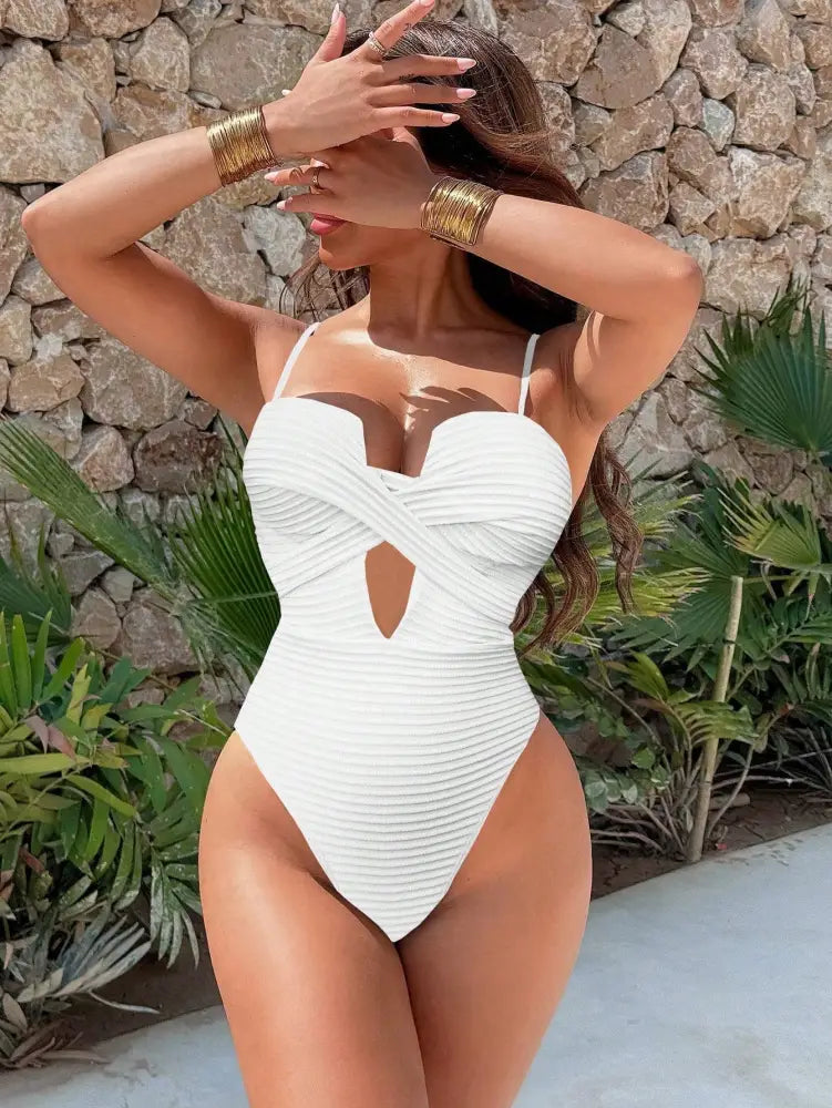 Maiô Bikini Minimalista De Uma Peça Com Alças Finas E Decote Vazado Tessa Branco / P (36-38)