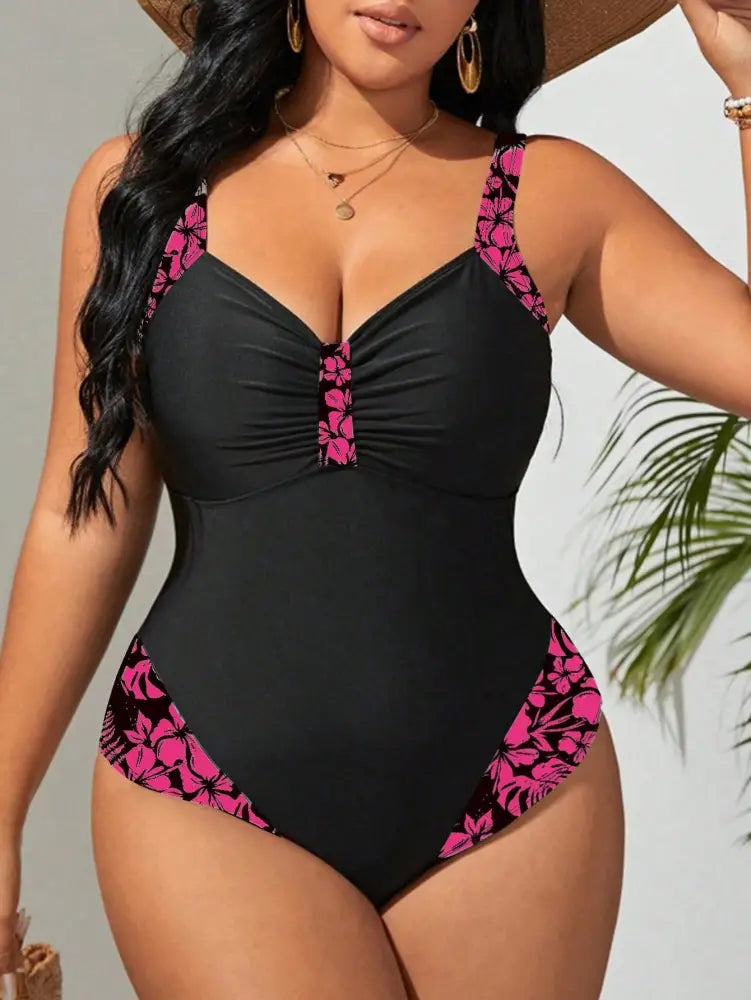 Maiô Com Detalhes Florais E Decote Franzido Vivian. Plus Size Preto / Gg (42-46) Uma Peça