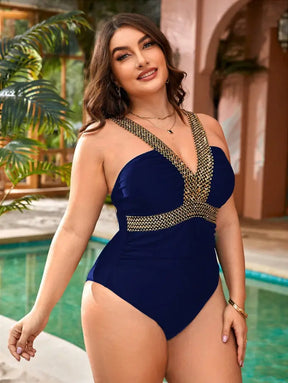 Maiô Elegante Com Decote V E Design Luxuoso Dalilah. Plus Size Uma Peça