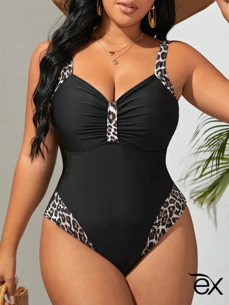 Maiô Feminino com Detalhes de Estampa Animal Print Elisa. Plus Size