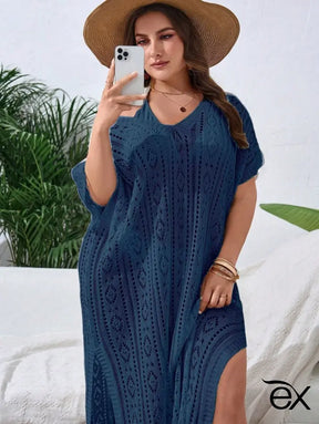 Vestido de Praia Tricotado com Decote V e Fenda Lateral Sidney. Plus Size