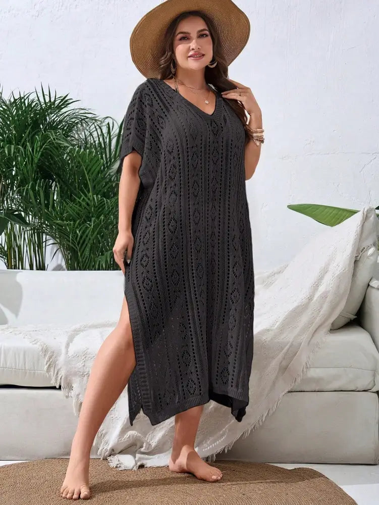 Vestido De Praia Tricotado Com Decote V E Fenda Lateral Sidney. Plus Size Encobrimentos Plus Size